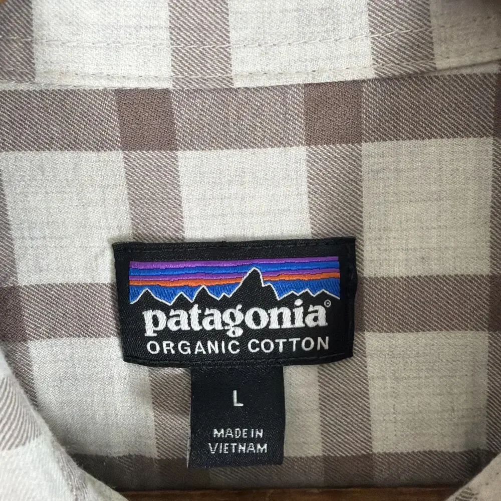 Patagonia Shirt Mens L Brown Plaid Long Sleeve in Conversion Fjord Flannel 53838